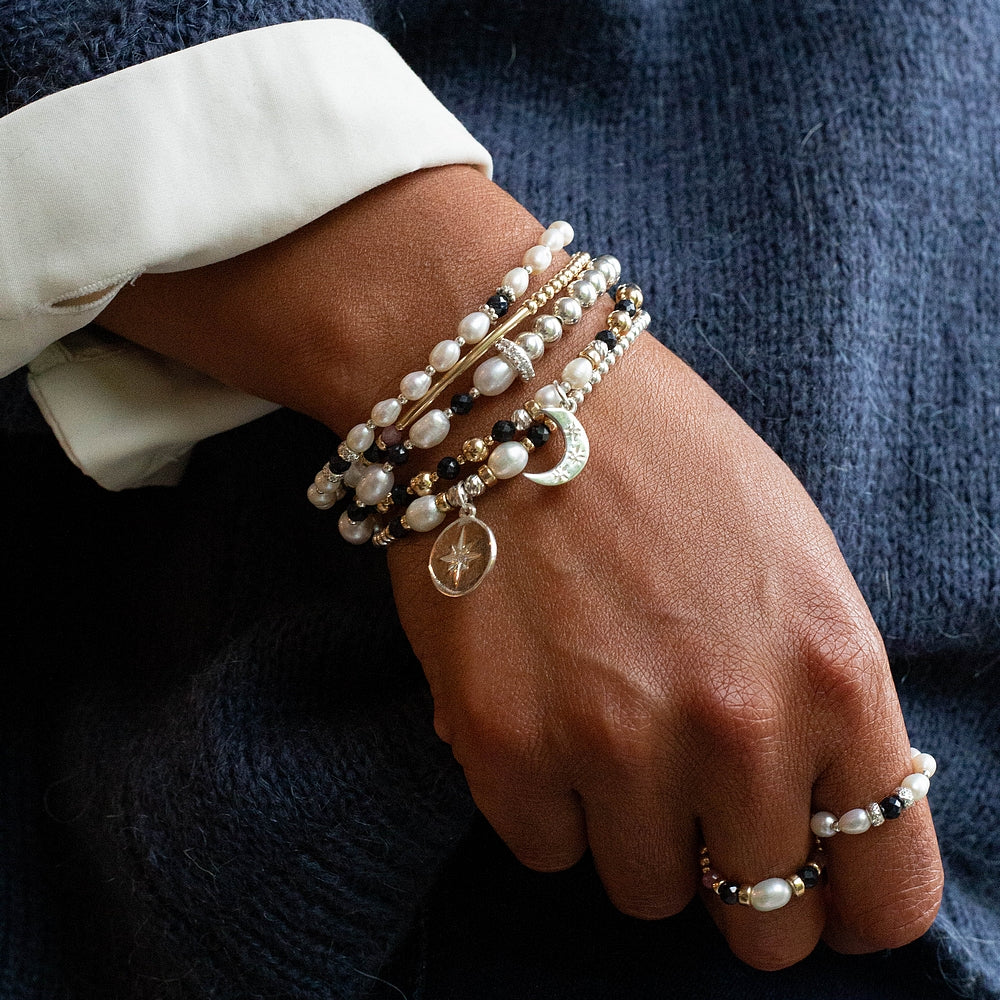Classic Pearls & Sapphire bracelet