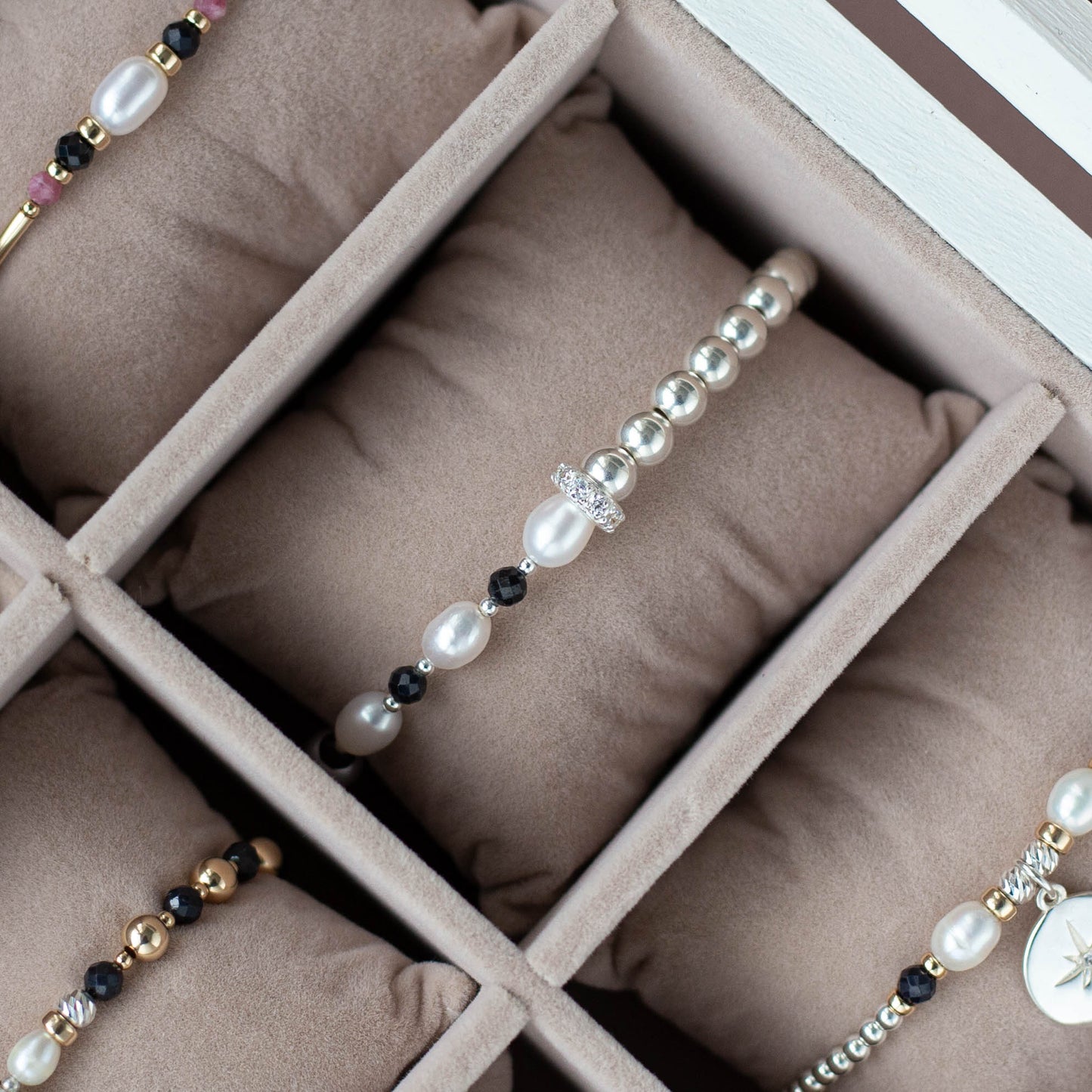 Chunky silver bracelet with Pearls & Sapphire