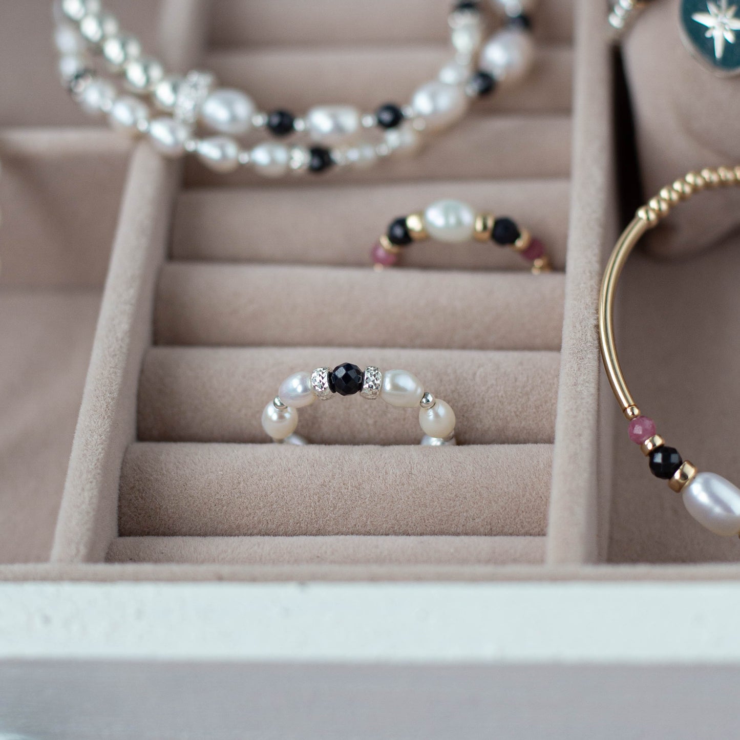 Classic Pearls & Sapphire set