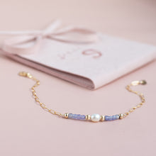 Load image into Gallery viewer, Minimalist 14k gold filled link chain bracelet with Tanzanite and Pearl