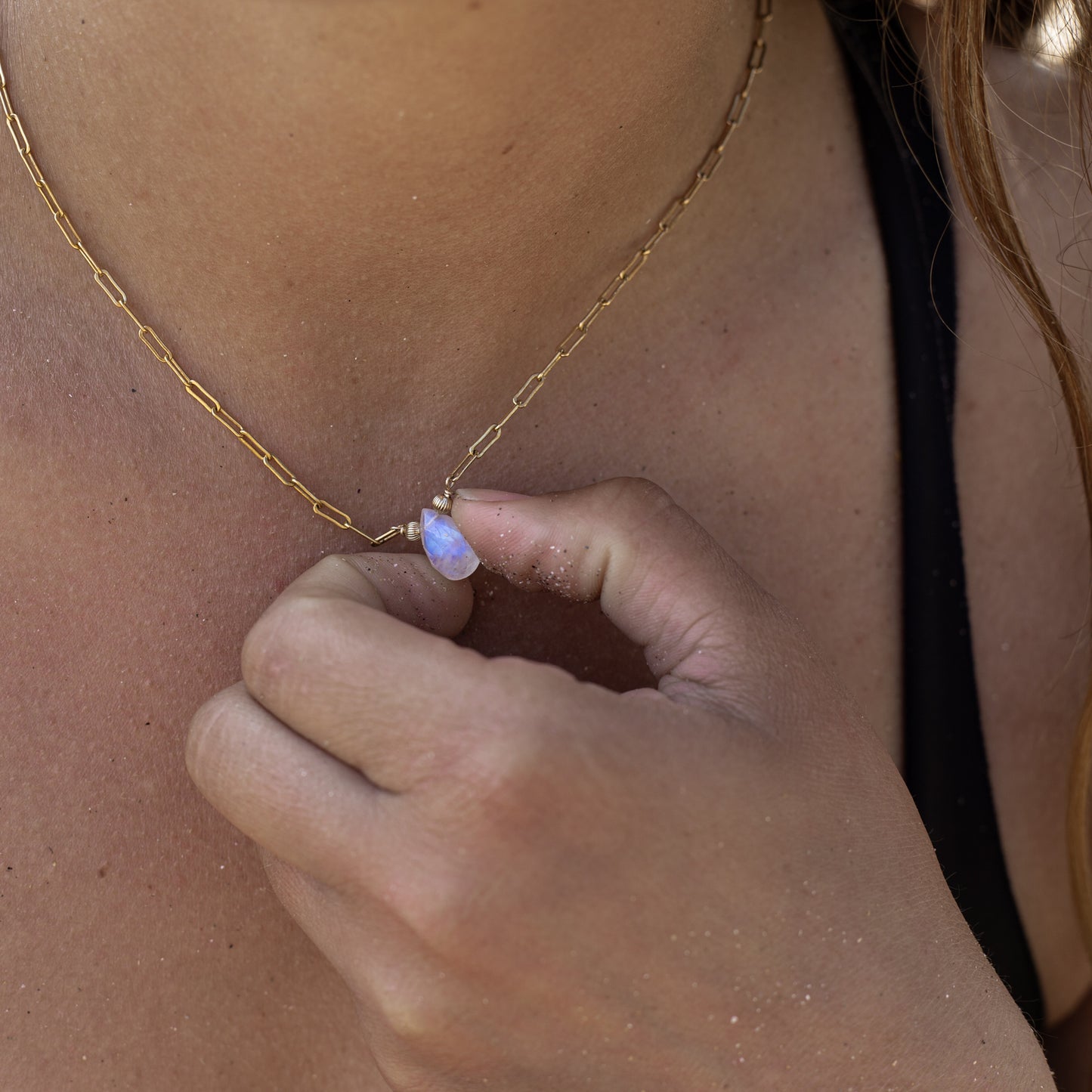 Luxurious 14k gold filled link necklace with Moonstone gemstone