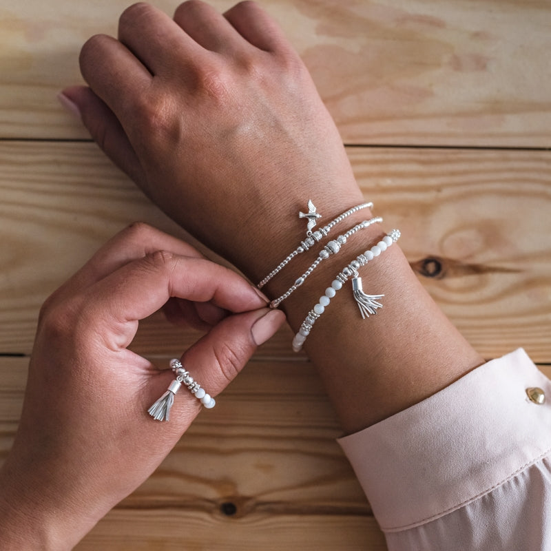 Elegant 925 sterling silver ball elastic/stretch stacking bracelet with pretty frosted bead