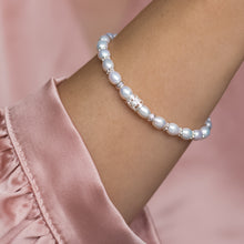 Load image into Gallery viewer, Elegant Freshwater pearl 925 sterling silver bracelet with romantic Floral bead