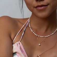 Load image into Gallery viewer, Elegant 14k gold filled Freshwater Pearl necklace
