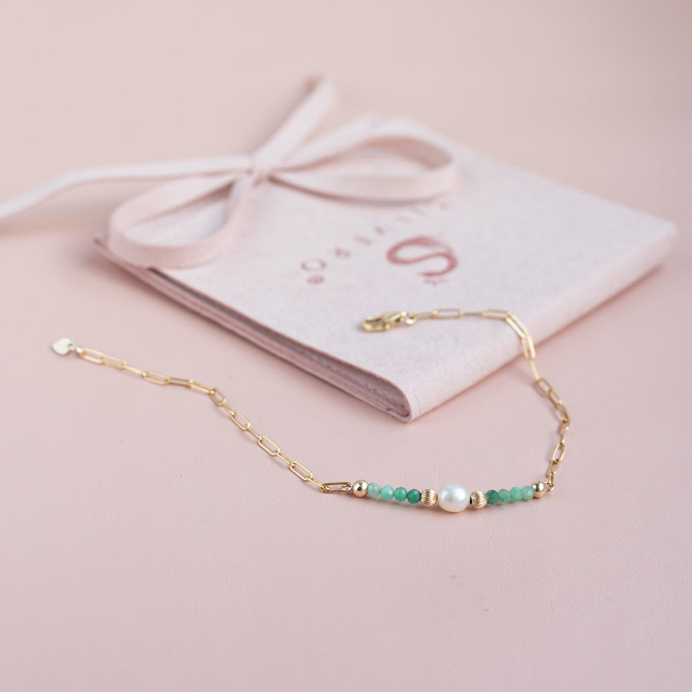 Minimalist 14k gold filled link chain bracelet with Emerald and Pearl