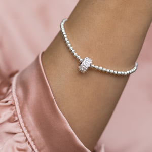 Sparkling 925 sterling silver stretch bracelet with Cubic Zirconia bead charm