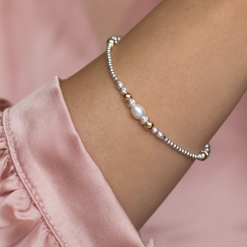 Minimalist 925 sterling silver stacking bracelet with white Freshwater pearl