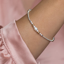 Load image into Gallery viewer, Minimalist 925 sterling silver stacking bracelet with white Freshwater pearl