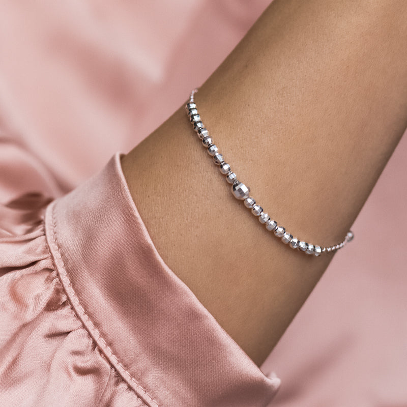 Sparkling 925 Sterling silver faceted ball bracelet